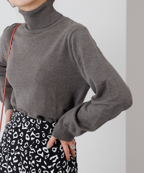 COLONY 2139(コロニートゥーワンスリーナイン)の「リサイクルポリPBTニット(タートルネック)(ニット/セーター・レディース・アイボリー/グリーン/ブラック/グレー/ブルー/グリーン系その他・SMALL/MEDIUM/LARGE)」の3枚目の写真