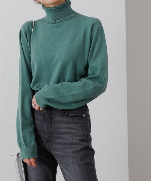 COLONY 2139(コロニートゥーワンスリーナイン)の「リサイクルポリPBTニット(タートルネック)(ニット/セーター・レディース・アイボリー/グリーン/ブラック/グレー/ブルー/グリーン系その他・SMALL/MEDIUM/LARGE)」の4枚目の写真