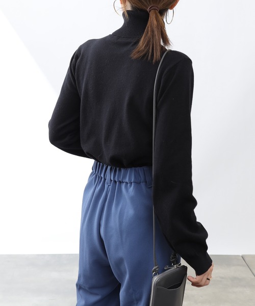 COLONY 2139(コロニートゥーワンスリーナイン)の「リサイクルポリPBTニット(タートルネック)(ニット/セーター・レディース・アイボリー/グリーン/ブラック/グレー/ブルー/グリーン系その他・SMALL/MEDIUM/LARGE)」の16枚目の写真