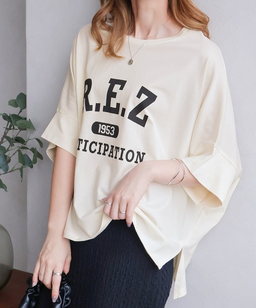 Social GIRL（ソーシャルガール）の「スリットドルマンムジロゴTシャツ（Tシャツ/カットソー・レディース・ブラック/オフホワイト/モカ/ワイン/グレイッシュベージュ/チャコール/グリーン/ホワイト系その他/ベージュ系その他/ブラック系その他/イエロー×グレー/スモークピンク/イエロー・M）」の3枚目の写真