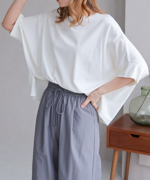 Social GIRL（ソーシャルガール）の「スリットドルマンムジロゴTシャツ（Tシャツ/カットソー・レディース・ブラック/オフホワイト/モカ/ワイン/グレイッシュベージュ/チャコール/グリーン/ホワイト系その他/ベージュ系その他/ブラック系その他/イエロー×グレー/スモークピンク/イエロー・M）」の20枚目の写真