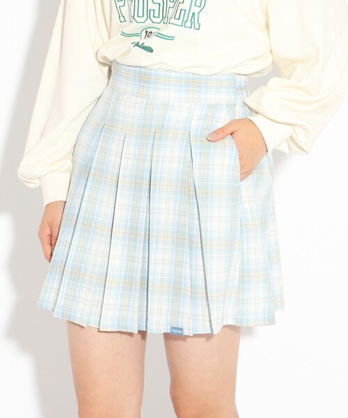 PINK-latte（ピンクラテ）の「◆【ニコラ掲載】ポケット付プリーツスカート（スカート・キッズ・ベージュ系その他4/グレー系1/サックスブルー系1/ベージュ系1/ブルー系3/ブルー系6/グレー系その他2・15 /14/16）」の5枚目の写真