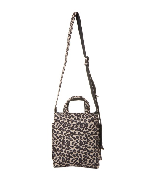 niko and...(ニコアンド)の「ワッシャーヘルメットミニショルダーバッグ(ショルダーバッグ・メンズ・ブラック/オリーブ/その他1/その他2・FREE)」の5枚目の写真