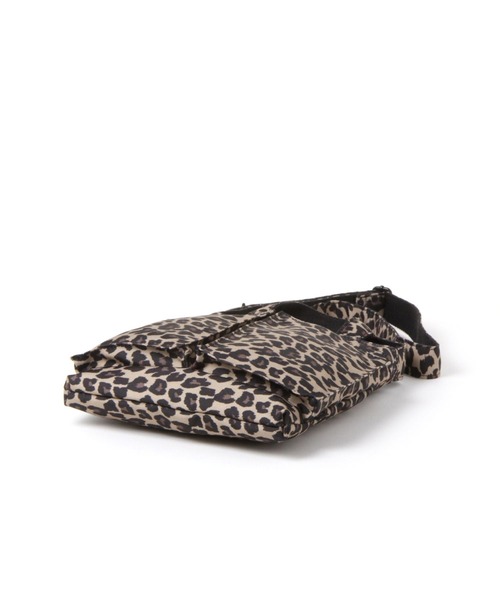 niko and...(ニコアンド)の「ワッシャーヘルメットミニショルダーバッグ(ショルダーバッグ・メンズ・ブラック/オリーブ/その他1/その他2・FREE)」の13枚目の写真