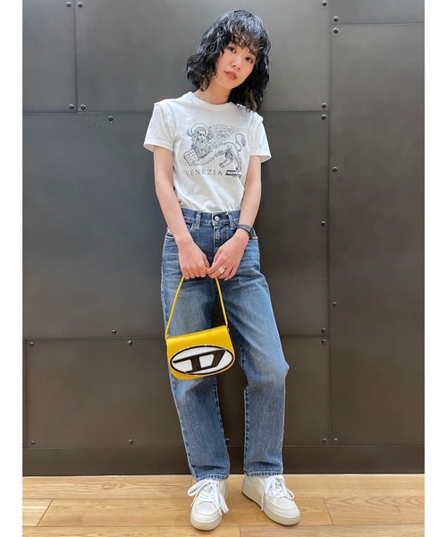 DIESEL(ディーゼル)の「レディース 半袖 Tシャツ コンパクトフィット ライオンベネチア(Tシャツ/カットソー・レディース・ブラック/ホワイト・LARGE/X-LARGE/MEDIUM/SMALL)」の14枚目の写真