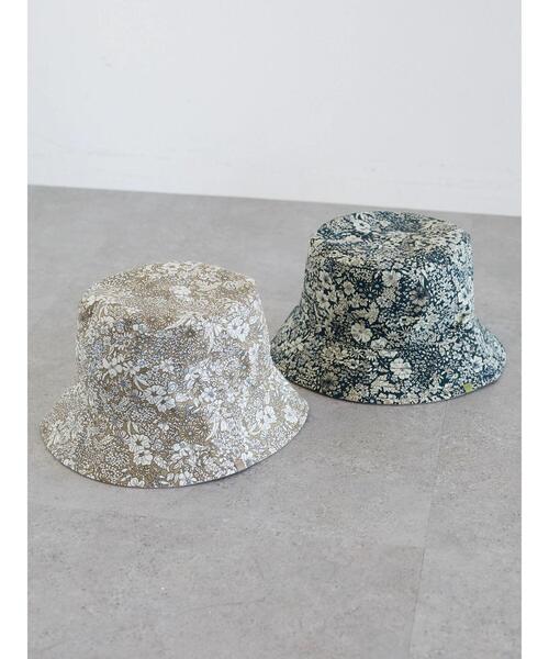 Green　Parks（グリーンパークス）の「・フラワーリバーシブルハット（ハット・レディース・ベージュ/ネイビー・FREE）」の5枚目の写真