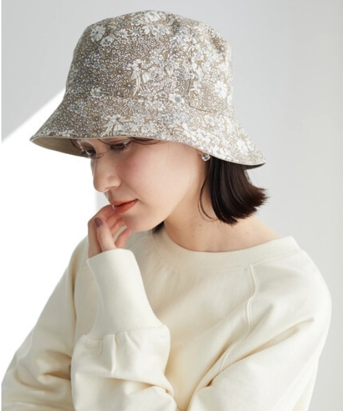 Green　Parks（グリーンパークス）の「・フラワーリバーシブルハット（ハット・レディース・ベージュ/ネイビー・FREE）」の2枚目の写真