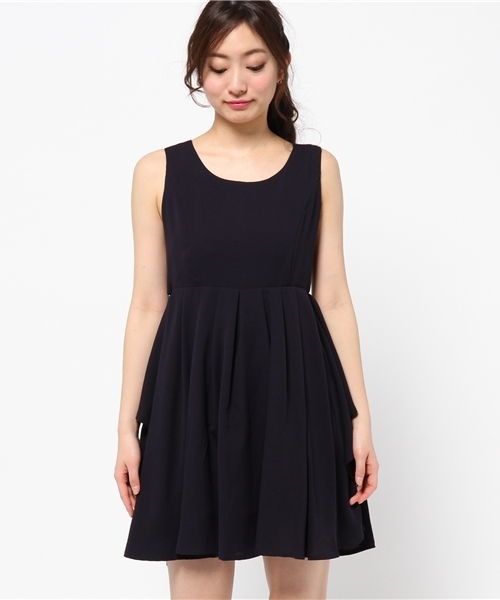 LIMITLESS LUXURY(リミットレスラグジュアリー)の「★店頭人気商品★バックリボンドレス。(ワンピース・レディース・グリーン/ネイビー/ピンク・38/36)」の4枚目の写真