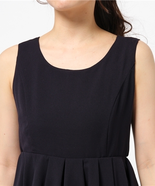 LIMITLESS LUXURY(リミットレスラグジュアリー)の「★店頭人気商品★バックリボンドレス。(ワンピース・レディース・グリーン/ネイビー/ピンク・38/36)」の8枚目の写真