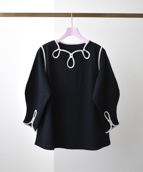 Eimee Law(エイミーロウ)の「涙開きネックパイピングトップス(Tシャツ/カットソー・レディース・アイボリー/ブラック/ネイビー系/ホワイト系・38)」の4枚目の写真