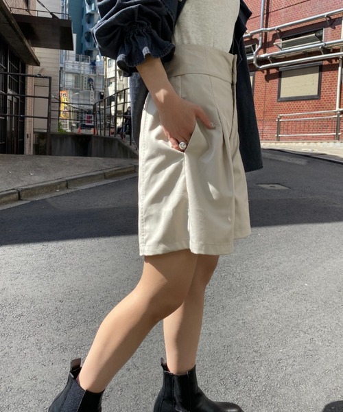 CIAOPANIC（チャオパニック）の「コーデの幅が広がる、キュロットショートパンツ（その他パンツ・レディース・ブラック/グレー/アイボリー・SMALL/MEDIUM）」の10枚目の写真