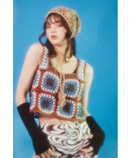 WC(ダブル シー)の「カラークロシェニットベスト(ベスト・レディース・サックスブルー/ブラウン・FREE)」の2枚目の写真