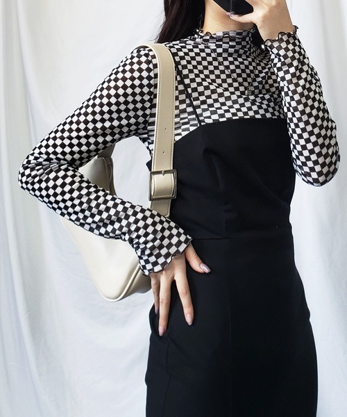 me+em select（ミームセレクト）の「ブロックチェックシアーハイネックメロートップス 【韓国製】（Tシャツ/カットソー・レディース・ブラック/ベージュ・FREE）」の14枚目の写真