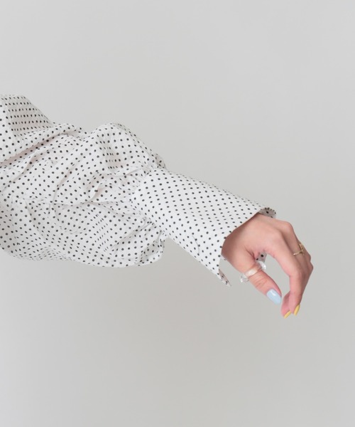 U by SPICK&SPAN（ユーバイスピックアンドスパン）の「ドットハートネックブラウス◆（シャツ/ブラウス・レディース・ホワイト/ブラック・FREE）」の22枚目の写真