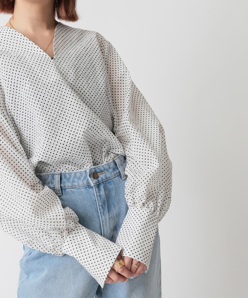 U by SPICK&SPAN（ユーバイスピックアンドスパン）の「ドットハートネックブラウス◆（シャツ/ブラウス・レディース・ホワイト/ブラック・FREE）」の21枚目の写真