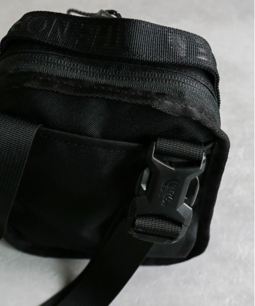 THE NORTH FACE（ザノースフェイス）の「国内未発売 THE NORTH FACE(ザ・ノースフェイス)/3WAY ポーチ スマホショルダー ショルダーバッグ クロスボディバッグ/BOZER CROSS BODY（ショルダーバッグ・レディース・ブラック/ブルー系その他/ライトグリーン・FREE）」の4枚目の写真