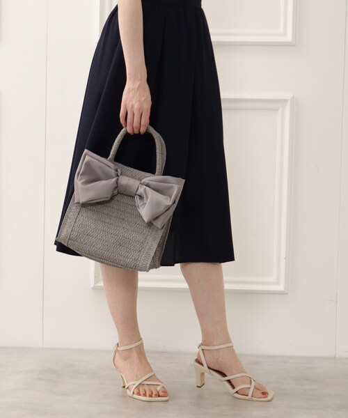 couture brooch（クチュールブローチ）の「◆【リボン好きのあなたに。】ビッグリボンペーパートートバッグ（トートバッグ・レディース・グレー/ナチュラル/ライトベージュ/サンドベージュ・00）」の19枚目の写真