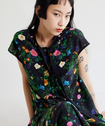 ボタニカル柄フレンチスリーブブラウス