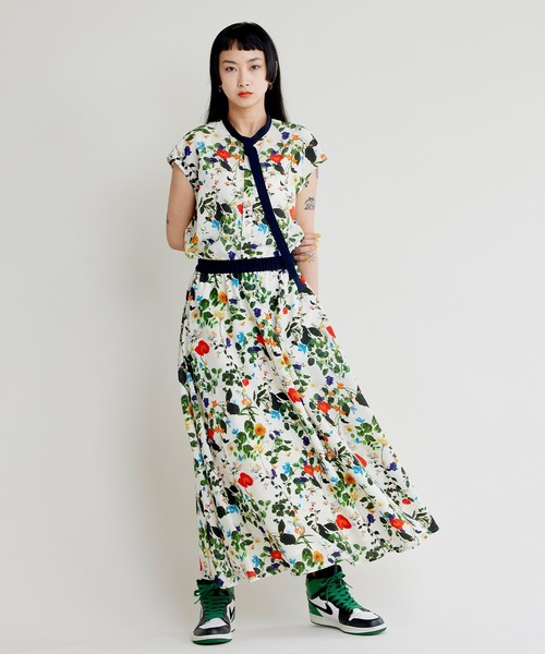 NOISE MAKER（ノイズメーカー）の「ボタニカル柄フレンチスリーブブラウス（シャツ/ブラウス・レディース・ブラック/オフホワイト・FREE）」の14枚目の写真