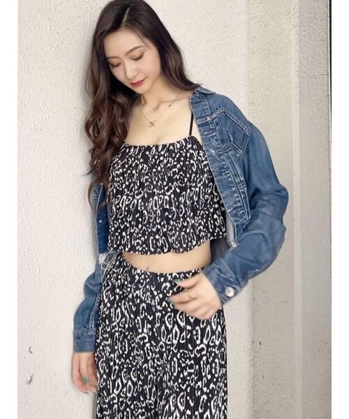 GYDA（ジェイダ）の「【セットアップ着用可】tieredサテンプリーツビスチェ（キャミソール・レディース・その他/その他2/ブラック・FREE）」の3枚目の写真