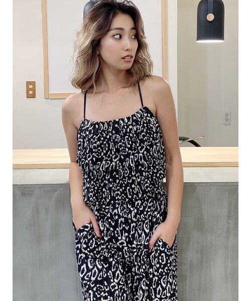 GYDA（ジェイダ）の「【セットアップ着用可】tieredサテンプリーツビスチェ（キャミソール・レディース・その他/その他2/ブラック・FREE）」の5枚目の写真