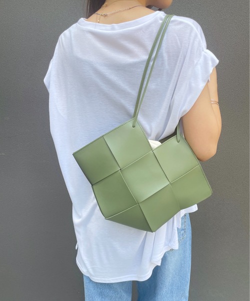 Meli rich（メリーリッチ）の「編み込みショルダートートバッグ（トートバッグ・レディース・カーキ/ブルー/ピンクベージュ・FREE）」の12枚目の写真