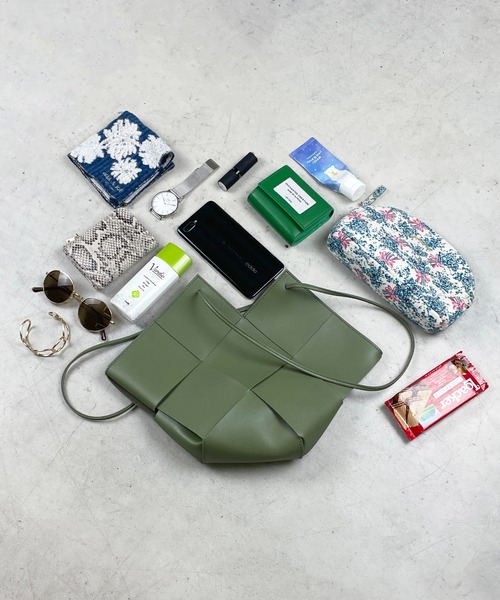 Meli rich（メリーリッチ）の「編み込みショルダートートバッグ（トートバッグ・レディース・カーキ/ブルー/ピンクベージュ・FREE）」の16枚目の写真