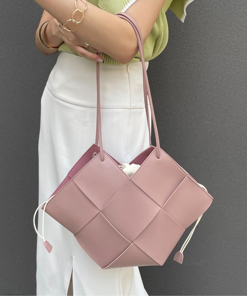 Meli rich（メリーリッチ）の「編み込みショルダートートバッグ（トートバッグ・レディース・カーキ/ブルー/ピンクベージュ・FREE）」の9枚目の写真