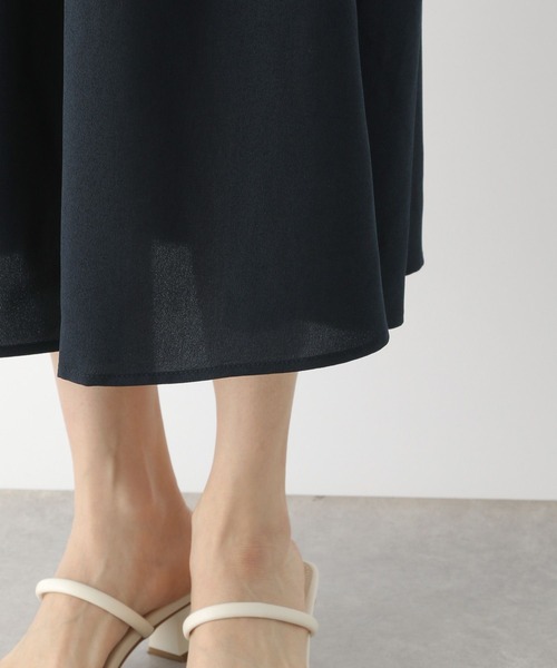 LEPSIM(レプシィム)の「ギャザーロングワンピース 285378(ワンピース・レディース・ネイビー/ドット/ブラウン・FREE)」の14枚目の写真