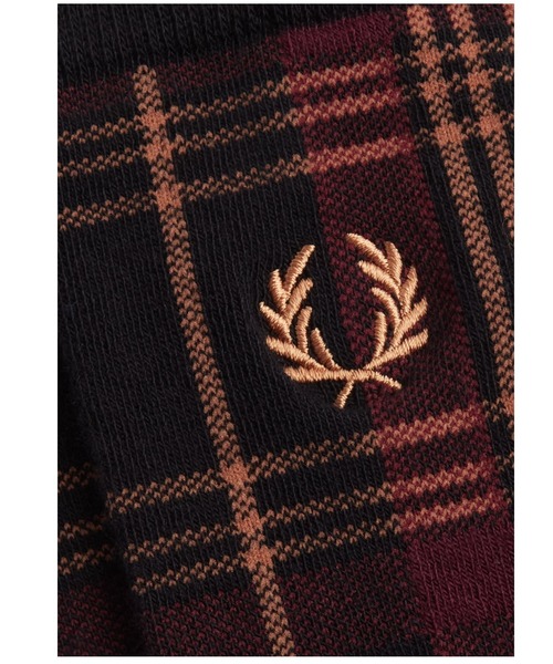 FRED PERRY(フレッドペリー)の「Redacted Tartan Socks(ソックス/靴下・メンズ・グレー/マルーン・6-8)」の4枚目の写真