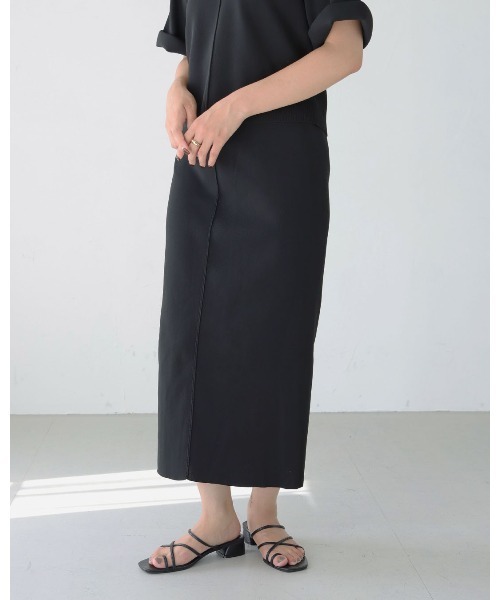 HER CLOSET（ハークローゼット）の「【shemoshelly】ダンボールニットタイトスカート　新色追加（スカート・レディース・ブラック/ネイビー/グリーン/マスタード/ピンクベージュ・M）」の6枚目の写真