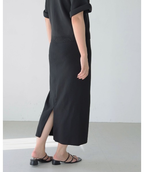 HER CLOSET（ハークローゼット）の「【shemoshelly】ダンボールニットタイトスカート　新色追加（スカート・レディース・ブラック/ネイビー/グリーン/マスタード/ピンクベージュ・M）」の8枚目の写真