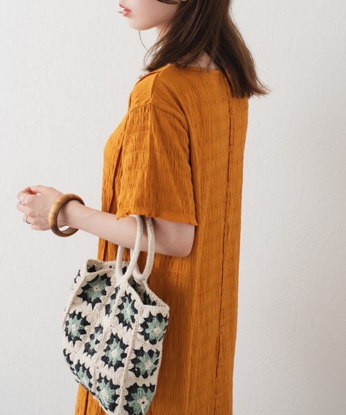 Kastane（カスタネ）の「【WEB限定カラーあり/低身長サイズあり】カットシャーリングワンピース（ワンピース・レディース・ブラック/オレンジ/ブルー/アイボリー・1/0）」の12枚目の写真