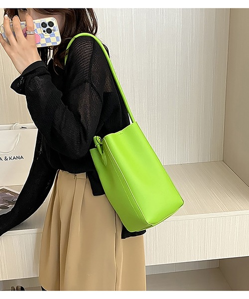 LOPASS（ロパス）の「2wayバケットショルダーバッグ（ショルダーバッグ・レディース・ホワイト/ブラック/グリーン・FREE）」の3枚目の写真