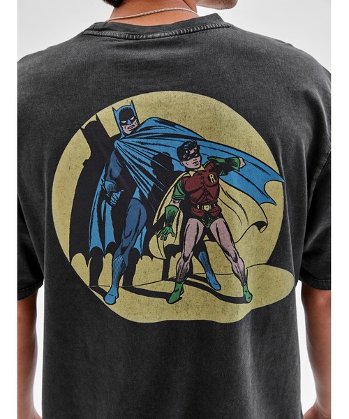 Guess（ゲス）の「GUESS Originals x Batman Spotlight Tee（Tシャツ/カットソー・メンズ・ブラック・MEDIUM/LARGE/SMALL/X-LARGE）」の3枚目の写真