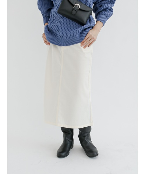 Lugnoncure（ルノンキュール）の「コーデュロイセミタイトスカート（スカート・レディース・チャコール/ベージュ/オレンジ/オフホワイト・MEDIUM/LARGE）」の2枚目の写真