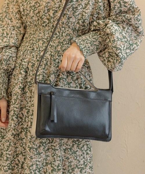 mysty woman(ミスティウーマン)の「【赤埴奈津子さんコラボ】マルチショルダーBAG 180179(ショルダーバッグ・レディース・ブラック系その他/ベージュ系その他・FREE)」の8枚目の写真
