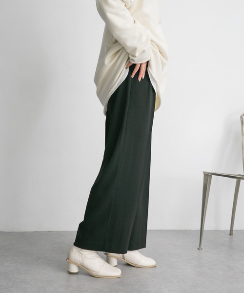 KBF（ケイビーエフ）の「ワンタックスラックスパンツ（その他パンツ・レディース・ベージュ/ブラック/グレー・ONE）」の12枚目の写真