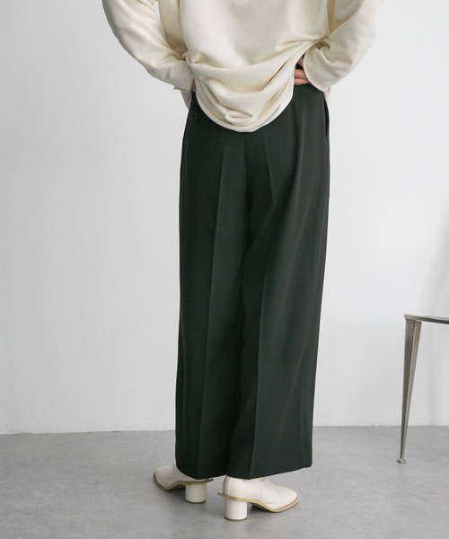 KBF（ケイビーエフ）の「ワンタックスラックスパンツ（その他パンツ・レディース・ベージュ/ブラック/グレー・ONE）」の13枚目の写真