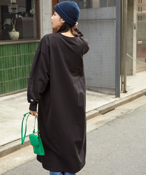 ゆず様 良カラー❤️スキッパー❤️パラスパレス コーデュロイワンピース フード付き DISCUS ATHLETIC/ディスカス アスレチック フロントロゴプリント