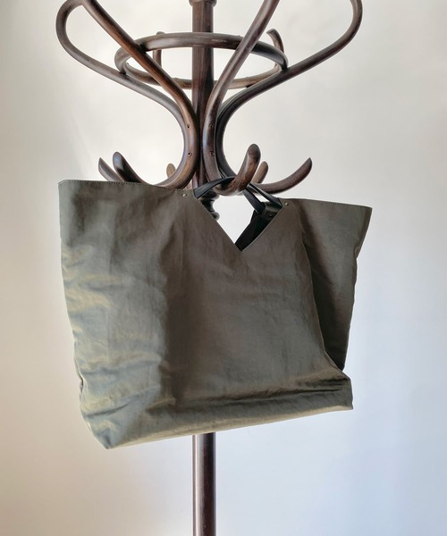 RIVE DROITE（リヴドロワ）の「R.good(アールドットグッド)/ナイロン2wayビッグトート（トートバッグ・レディース・ブラック/カーキ・FREE）」の14枚目の写真