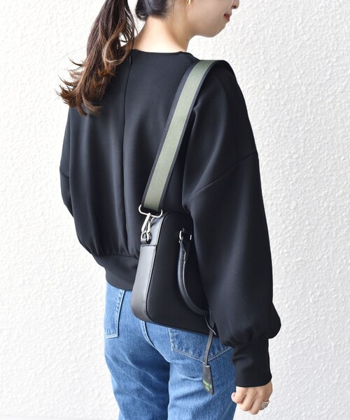 SHIPS(シップス)の「*〈手洗い可能〉ジョーゼット バックギャザー ドルマンプルオーバー◆(Tシャツ/カットソー・レディース・ブラック/ベージュ/オフホワイト/ブルー・ONE SIZE)」の1枚目の写真