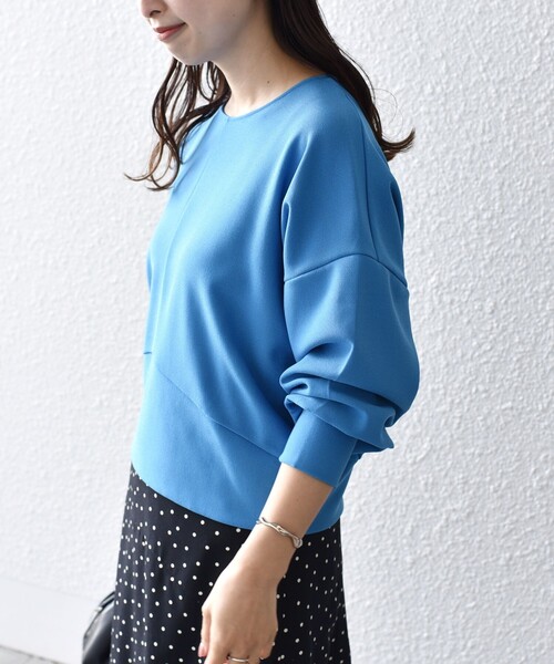 SHIPS(シップス)の「*〈手洗い可能〉ジョーゼット バックギャザー ドルマンプルオーバー◆(Tシャツ/カットソー・レディース・ブラック/ベージュ/オフホワイト/ブルー・ONE SIZE)」の12枚目の写真