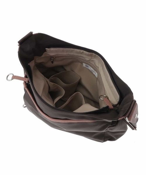 セール】【豆腐一丁より軽い】【撥水】タックデザインワンショルダー