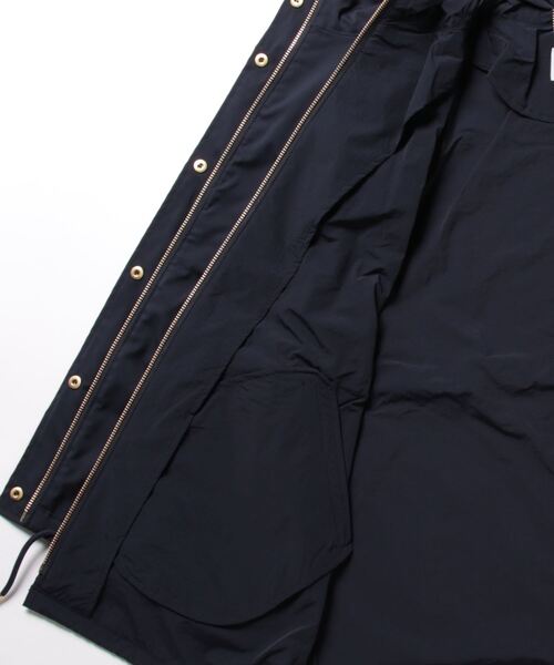 Arnold Palmer(アーノルドパーマー)の「3WAY フーディ レイヤード コート(モッズコート・レディース・ホワイト/ネイビー・M/L/S)」の4枚目の写真