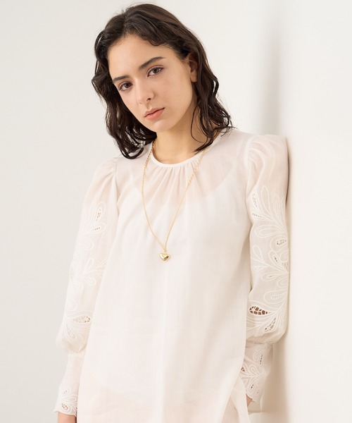 ANAYI(アナイ)の「ラミーコットンローン袖刺繍ブラウス(シャツ/ブラウス・レディース・カーキ/ホワイト/ブラック/サンドベージュ・38/36)」の21枚目の写真