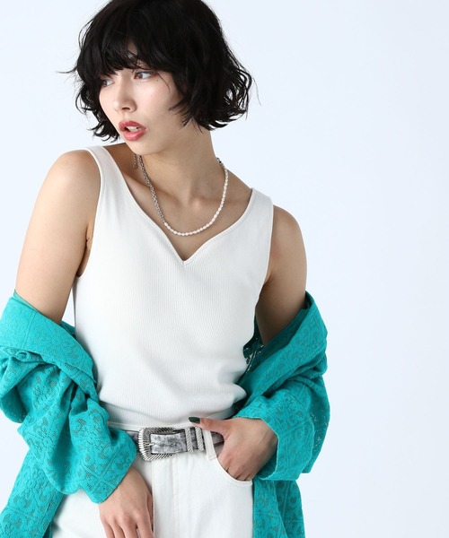 PAGEBOY(ページボーイ)の「シームレスカップ付きタンク(タンクトップ・レディース・イエロー/ブラック/チャコールグレー/オフホワイト・FREE)」の13枚目の写真