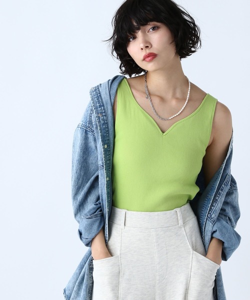 PAGEBOY(ページボーイ)の「シームレスカップ付きタンク(タンクトップ・レディース・イエロー/ブラック/チャコールグレー/オフホワイト・FREE)」の7枚目の写真