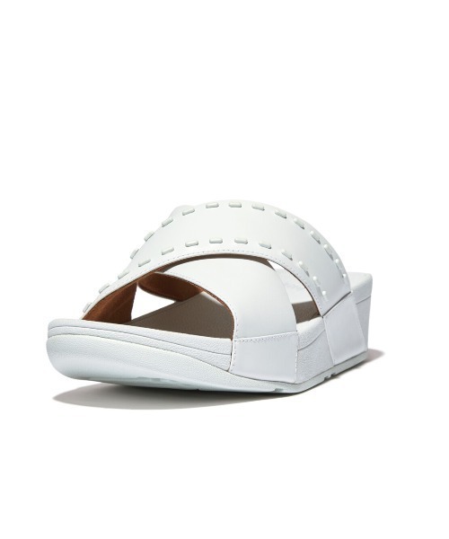 fitflop（フィットフロップ）の「【fitflop】フィットフロップ LULU RUBBER-STUD LEATHER CROSS SLIDES（サンダル・レディース・ピンク/ブラック/ライトブルー・US6/US7/US8/US5）」の10枚目の写真