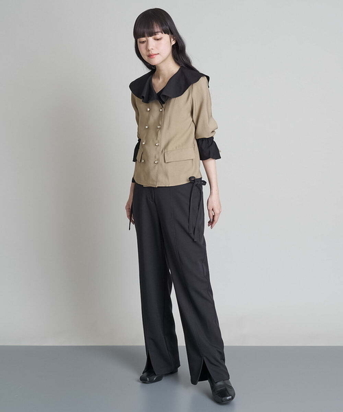 A de a.v.v（アードアー・ヴェ・ヴェ）の「配色フリルカラーダブル釦ブラウス（シャツ/ブラウス・レディース・ベージュ/ブラック・36/38）」の8枚目の写真